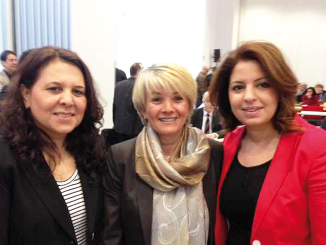 Drei Akteure in der Integrationspolitik Gülistan Yüksel (IR Mönchengladbach), Zülfiye Kaykin (Staatssekretärin), Demet Arslanbas Özkesemen(IR Würselen) (Foto: Gülistan Yüksel)