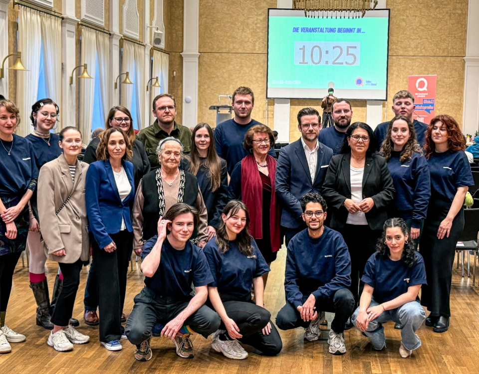 Die Bundestagsabgeordnete Gülistan Yüksel bei der Gleis 11-Gala in Mönchengladbach.