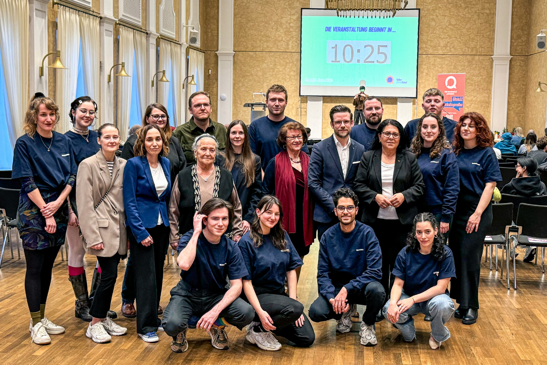 Die Bundestagsabgeordnete Gülistan Yüksel bei der Gleis 11-Gala in Mönchengladbach.