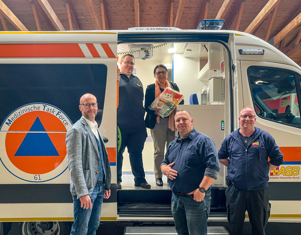 Die Bundestagsabgeordnete Gülistan Yüksel besucht den Arbeiter-Samariter-Bund in Mönchengladbach.