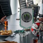 Gemeinsames Treffen der Fohlen des Bundestages bei Cay und Gebäck.